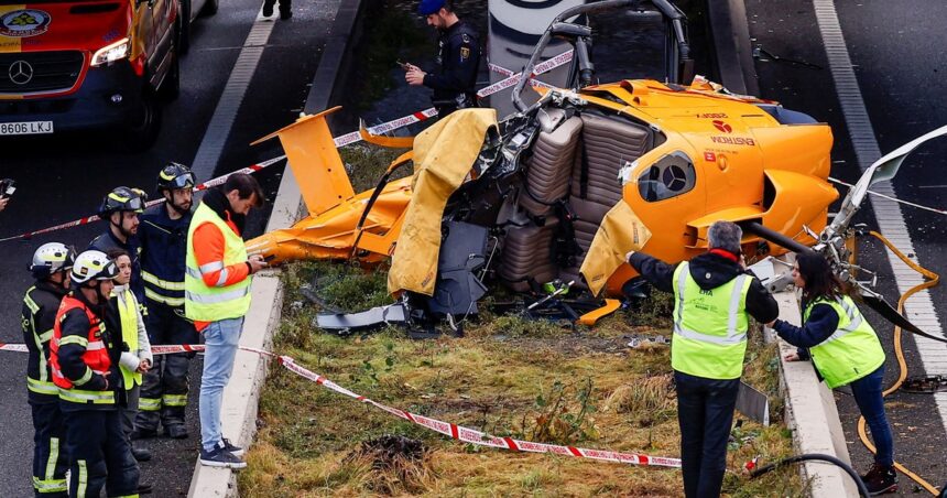 Milagro y susto en Madrid: un helicóptero se estrelló en una autopista repleta de autos Milagro y susto en Madrid: un helicóptero se estrelló en una autopista repleta de autos