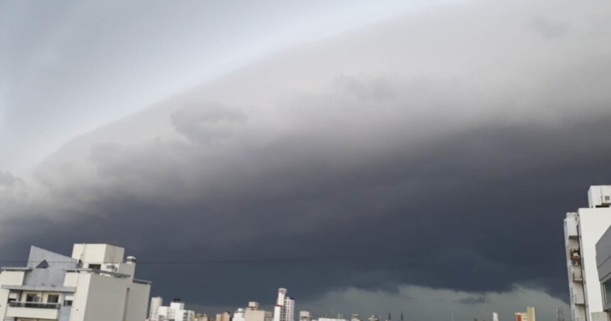 Alerta amarilla en la Ciudad y la provincia de Buenos Aires por tormentas fuertes Alerta amarilla en la Ciudad y la provincia de Buenos Aires por tormentas fuertes