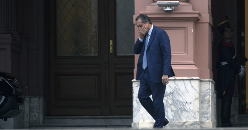 El último cepo de Pesce: el Banco Central limita aún más la tenencia de dólares a los bancos El último cepo de Pesce: el Banco Central limita aún más la tenencia de dólares a los bancos