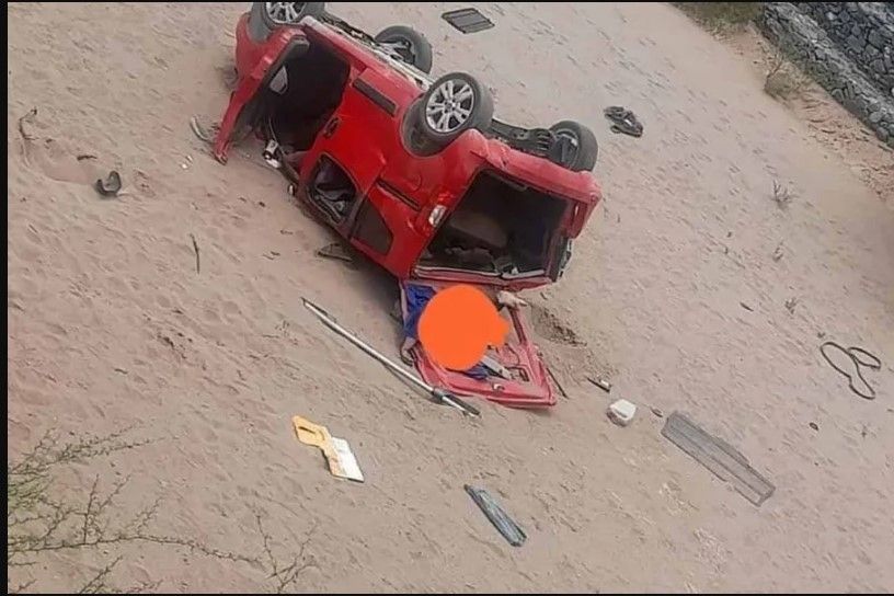 Tres personas murieron trágicamente al volcar con su camioneta en Caucete Tres personas murieron trágicamente al volcar con su camioneta en Caucete