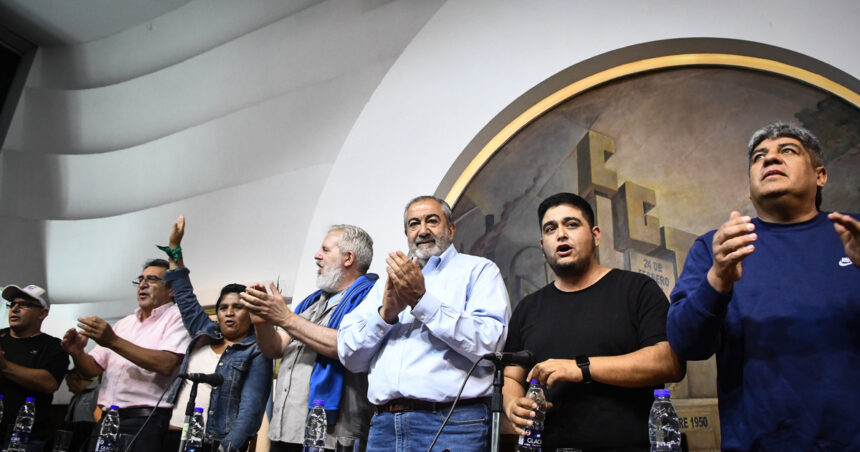 “La vamos a pasar muy mal”: la CGT en alerta tras el ajuste anunciado por Milei “La vamos a pasar muy mal”: la CGT en alerta tras el ajuste anunciado por Milei