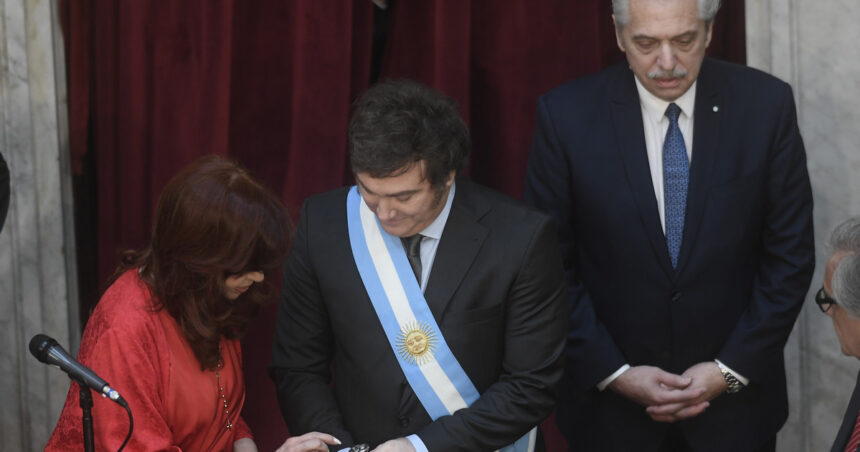 “Fantasioso y místico”: reproches peronistas al primer discurso de Javier Milei “Fantasioso y místico”: reproches peronistas al primer discurso de Javier Milei