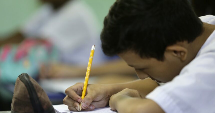 Lo dice PISA: con ajuste, la educación va a estar peor