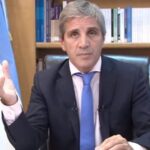 Governo Milei: ministro da Economia anuncia forte desvalorização