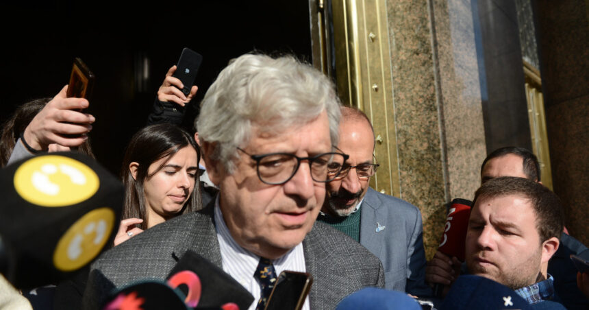Gabriel Rubinstein, principal asesor de Sergio Massa, criticó el plan de ajuste de Caputo Gabriel Rubinstein, principal asesor de Sergio Massa, criticó el plan de ajuste de Caputo