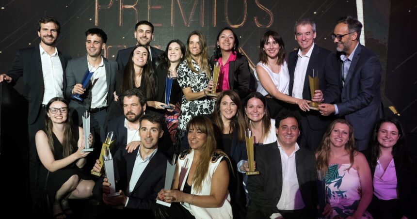 PAE volvió a liderar los Premios Eikon con diez estatuillas por sus campañas de comunicación PAE volvió a liderar los Premios Eikon con diez estatuillas por sus campañas de comunicación