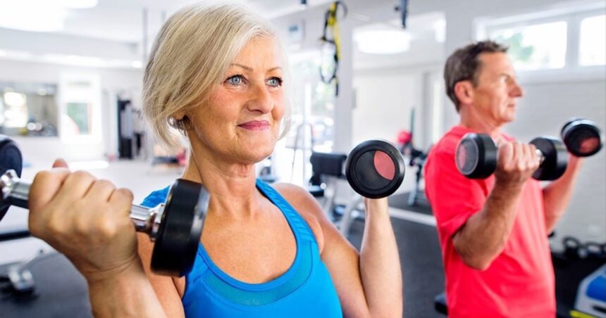 Cuál es la frecuencia ideal para levantar pesas a los 60 años o más