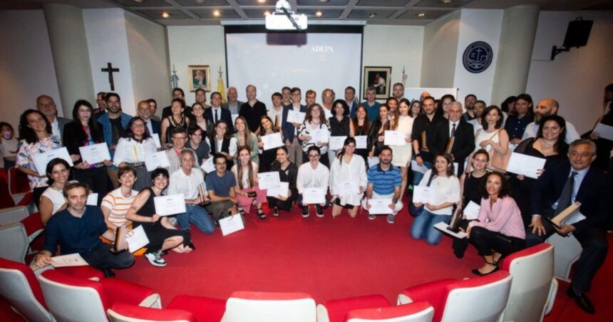 Entregaron los premios ADEPA a la excelencia periodística con ocho distinciones para Clarín Entregaron los premios ADEPA a la excelencia periodística con ocho distinciones para Clarín