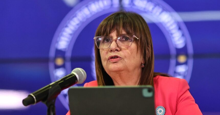 Patricia Bullrich anunció un plan antipiquete pero deben adherir las provincias Patricia Bullrich anunció un plan antipiquete pero deben adherir las provincias