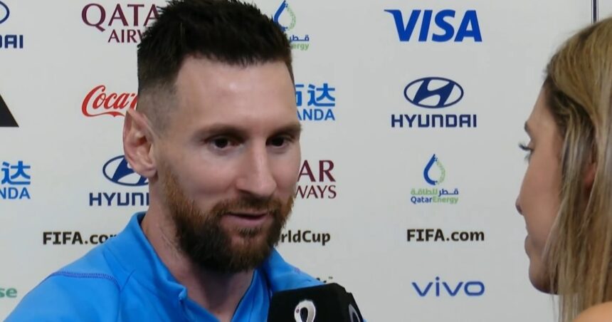 Sofi Martínez, la periodista que hizo emocionar a Messi en Qatar, tendrá su podcast mundialista Sofi Martínez, la periodista que hizo emocionar a Messi en Qatar, tendrá su podcast mundialista