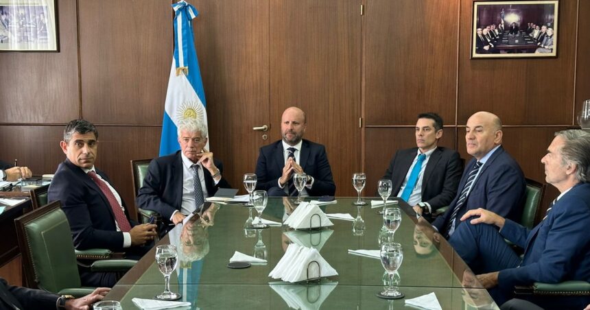 El ministro de Justicia contestó el reclamo presupuestario de los fiscales : “No hay más recursos” El ministro de Justicia contestó el reclamo presupuestario de los fiscales : “No hay más recursos”