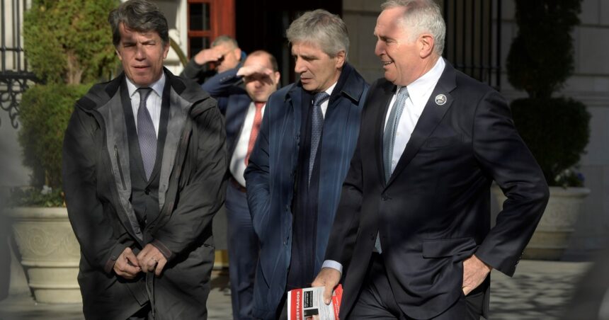 El número 2 del Tesoro de EE.UU sondeó el apoyo al plan de Milei y preguntó si es “realista” El número 2 del Tesoro de EE.UU sondeó el apoyo al plan de Milei y preguntó si es “realista”