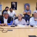 La CGT va a la Justicia para frenar el DNU de Milei y define una movilización