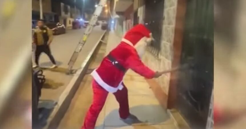 Insólito operativo de un Papá Noel antidrogas en Perú: “A los Renos del Mal les llegó la Navidad” Insólito operativo de un Papá Noel antidrogas en Perú: “A los Renos del Mal les llegó la Navidad”