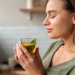 Té de tilo: ¿para qué sirve, cómo se usa y cuál es la mejor hora para consumirlo?