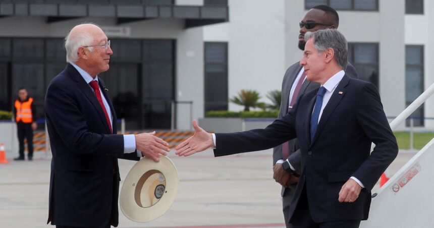 Estados Unidos y México buscan un acuerdo urgente para frenar la creciente ola migratoria