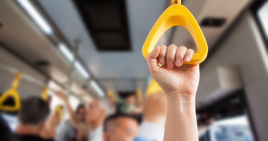 Manos fuertes y longevidad: por qué es importante la fuerza de agarre y cómo mejorarla Manos fuertes y longevidad: por qué es importante la fuerza de agarre y cómo mejorarla