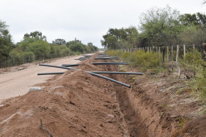 El Gobierno ejecuta un importante operativo de obras en los Llanos riojanos