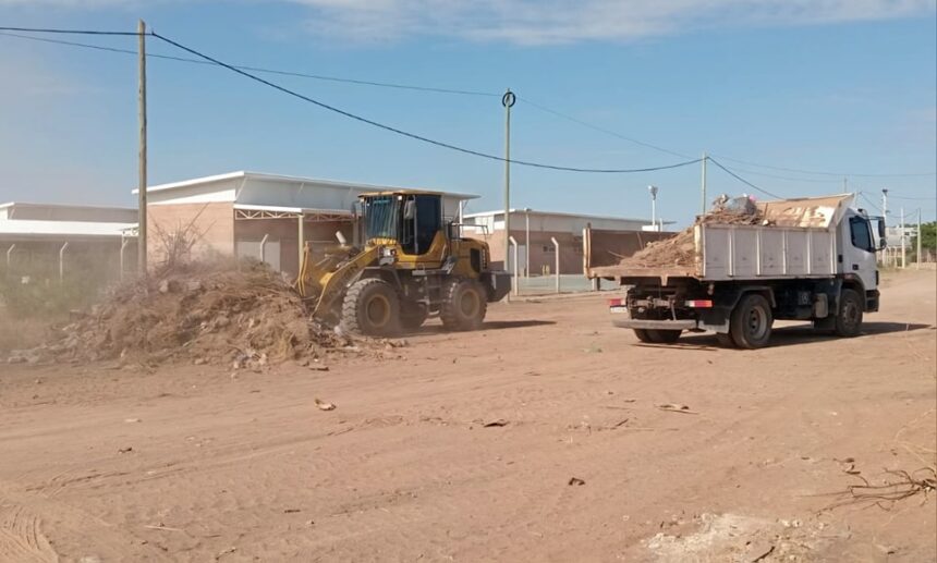 Dirección de Medio Ambiente, PONE EN MARCHA OPERATIVO DE ERRADICACION DE MICRO BASURALES EN BARRIOS DE CHEPES
