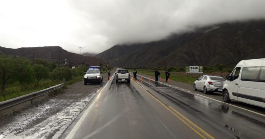 Lanzan alertas amarilla y naranja por tormentas fuertes para cinco provincias Lanzan alertas amarilla y naranja por tormentas fuertes para cinco provincias