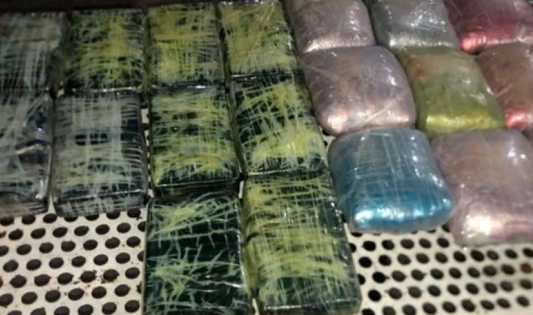 Gendarmeria incautó 12 kg de cocaína y 5 de Marihuana que venían de Orán, Salta, hacia La Rioja Gendarmeria incautó 12 kg de cocaína y 5 de Marihuana que venían de Orán, Salta, hacia La Rioja