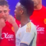 Pablo Maffeo se cruzó con Vinicius Júnior: le hizo un gesto y lo trató de “llorón”