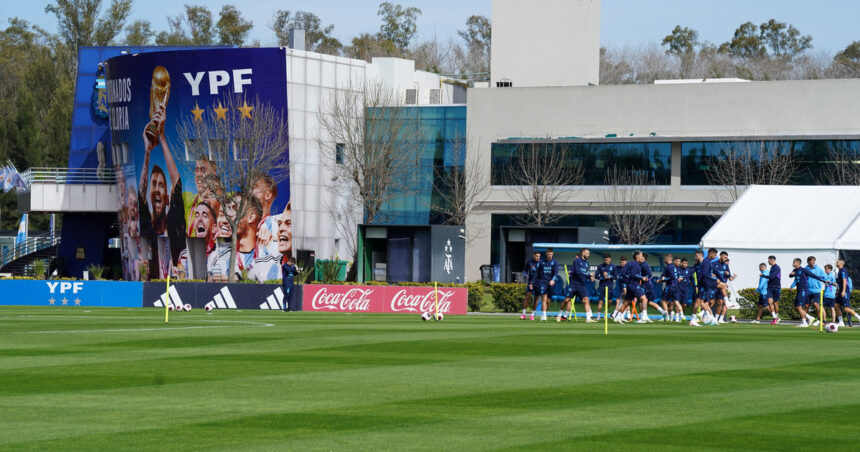 La AFA trasladará sus oficinas al predio de Ezeiza donde entrena la Selección La AFA trasladará sus oficinas al predio de Ezeiza donde entrena la Selección