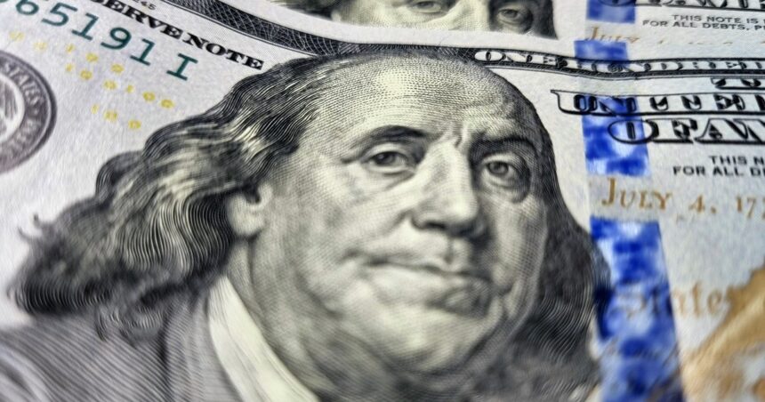 El dólar blue ya está a la par del MEP y acecha al contado con liqui: ¿puede seguir subiendo?