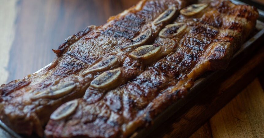 Cómo hacer para que no se seque la carne a la parrilla, según expertos en cocina Cómo hacer para que no se seque la carne a la parrilla, según expertos en cocina