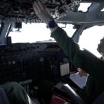 Como un “ojo de Dios”: viaje a bordo de un vuelo secreto para vigilar a Rusia