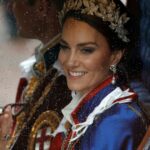 Gran Bretaña sigue pendiente de la misteriosa internación de la princesa Kate para una cirugía