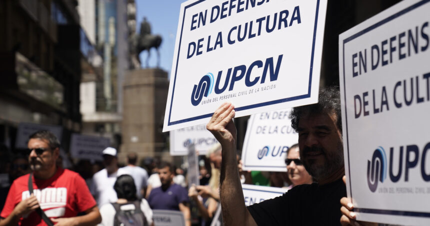 Ley Ómnibus: ¿Tiene impacto fiscal la liquidación de los organismos de la cultura? Ley Ómnibus: ¿Tiene impacto fiscal la liquidación de los organismos de la cultura?
