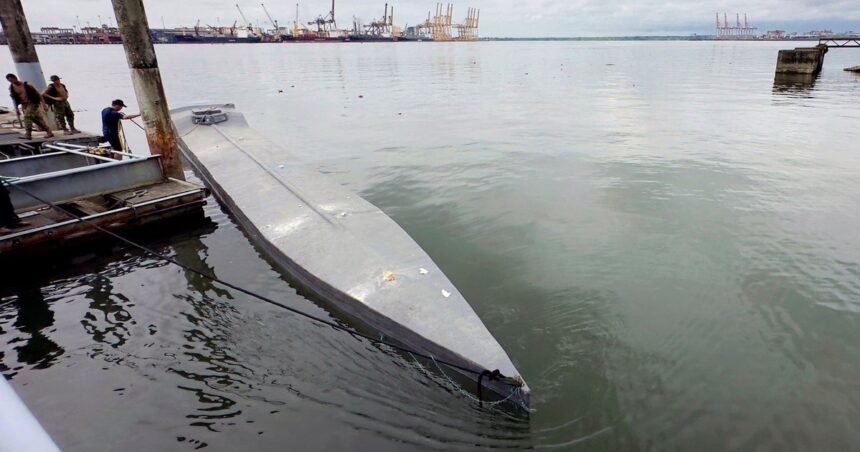 Ecuador y Colombia incautan dos narcosubmarinos con casi cuatro toneladas de cocaína