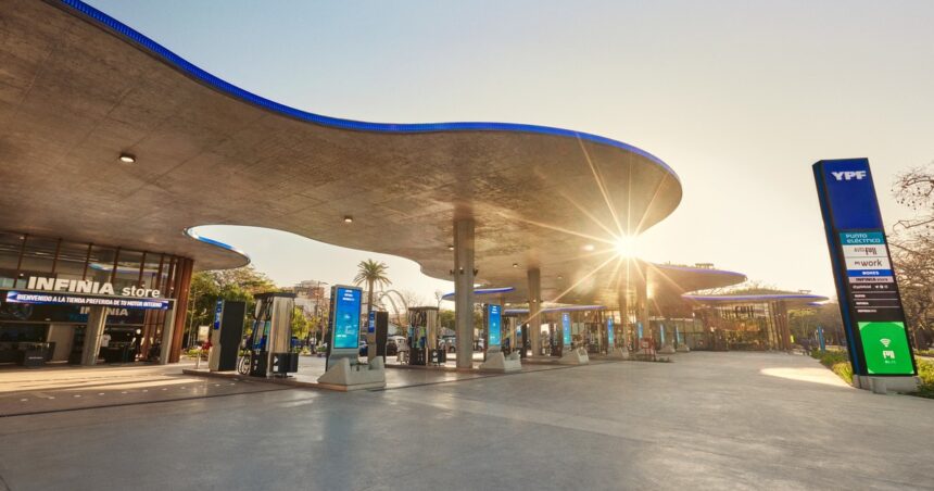 Se puso en funcionamiento la estación de servicio más moderna de Argentina Se puso en funcionamiento la estación de servicio más moderna de Argentina
