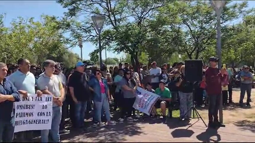 En Chepes también se movilizaron contra las políticas de Milei En Chepes también se movilizaron contra las políticas de Milei