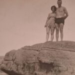 Chiche, Jorge y la verdadera historia de amor tallada en una roca de Mar del Plata