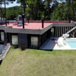 Detectan 17 edificios y 215 mansiones declarados como baldíos en Pinamar