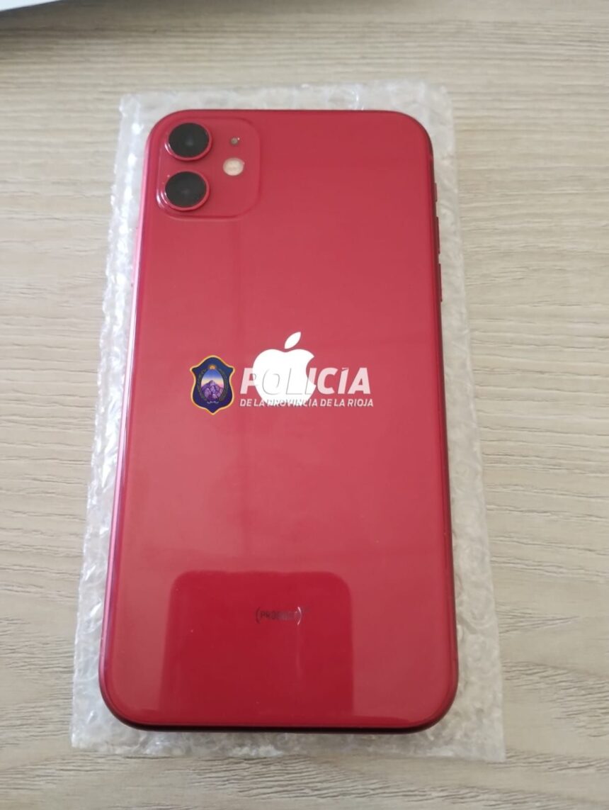 Personal policial recuperó un celular que había sido robado horas antes