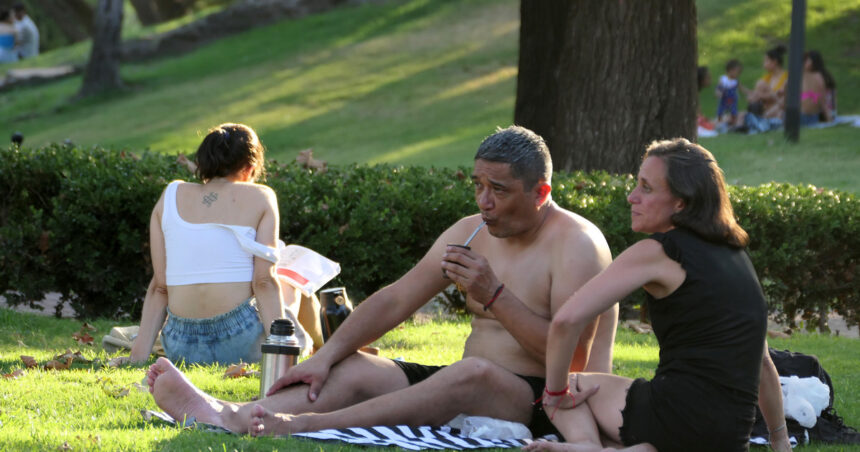 El calor da un respiro en la Ciudad y el Gran Buenos Aires: se espera una máxima de 28 grados El calor da un respiro en la Ciudad y el Gran Buenos Aires: se espera una máxima de 28 grados