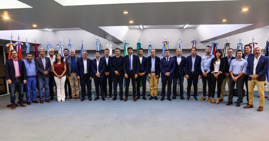Tensión y desconfianza entre los gobernadores y Milei: “No hay clima para un pacto fiscal” Tensión y desconfianza entre los gobernadores y Milei: “No hay clima para un pacto fiscal”