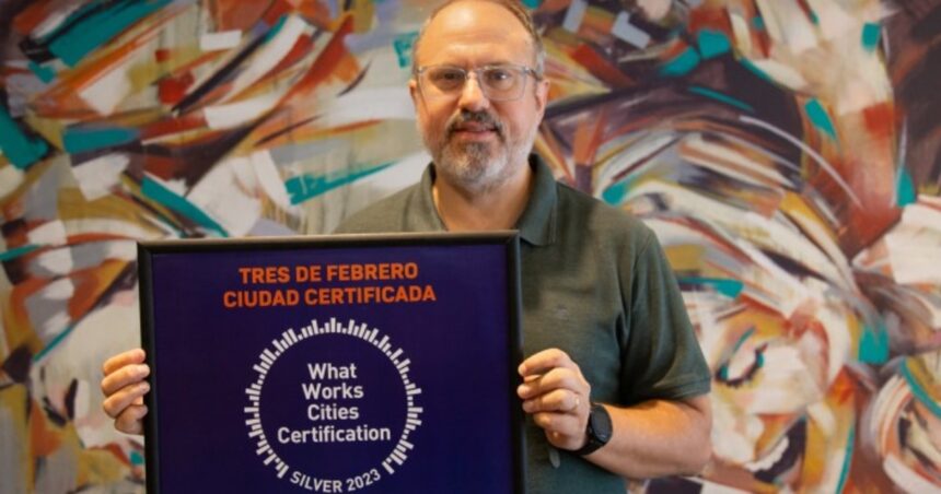 Premian a Tres de Febrero por su rápida respuesta ante las emergencias Premian a Tres de Febrero por su rápida respuesta ante las emergencias