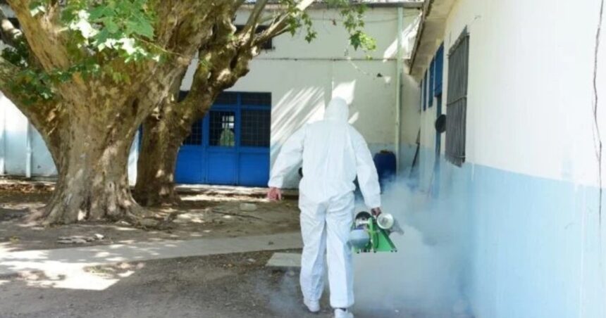 Fumigan todas las escuelas para prevenir contagios de dengue en Malvinas Argentinas Fumigan todas las escuelas para prevenir contagios de dengue en Malvinas Argentinas