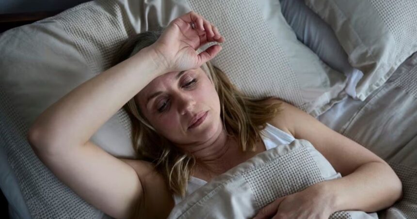 Qué pasa si una persona suda mucho mientras duerme: ¿es bueno o malo?