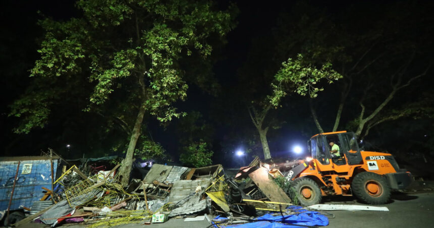 Desalojan una feria ilegal en el acceso a la terminal de micros de Retiro