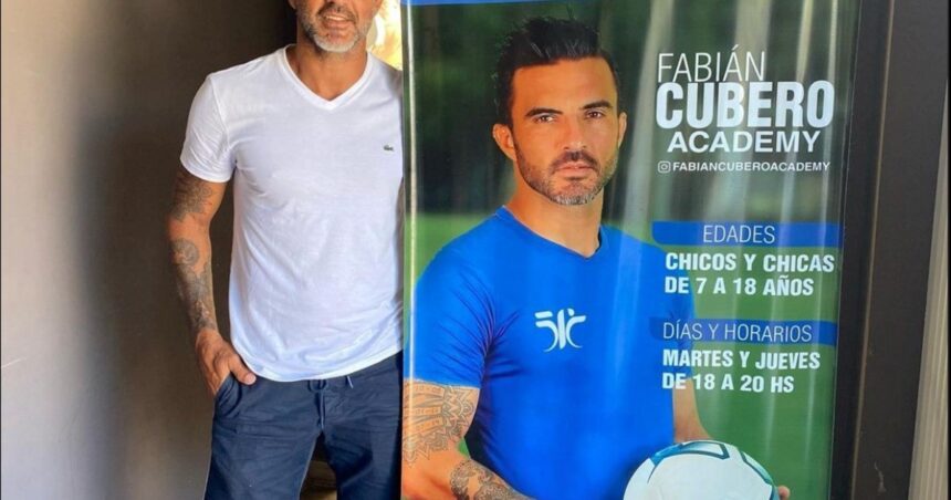 Poroto Cubero expande en el Conurbano su proyecto de escuelas de fútbol “caza talentos” Poroto Cubero expande en el Conurbano su proyecto de escuelas de fútbol “caza talentos”