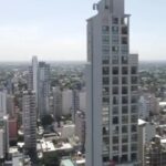 Dónde está el edificio más alto de la provincia de  Buenos Aires