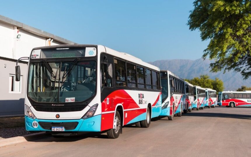 A mediados de abril comenzaría a normalizarse el servicio de Rioja Bus con una nueva tarifa A mediados de abril comenzaría a normalizarse el servicio de Rioja Bus con una nueva tarifa