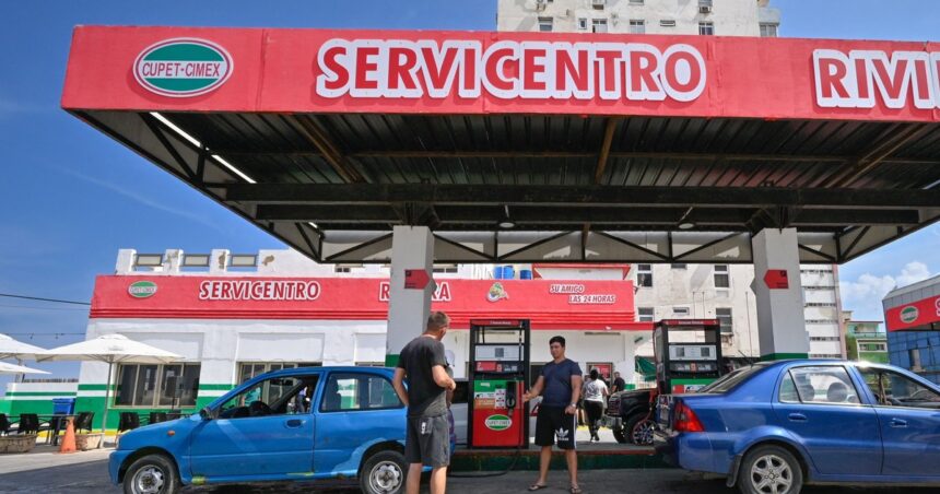La crisis se desborda en Cuba y el gobierno pone en marcha un aumento de 400% en los combustibles