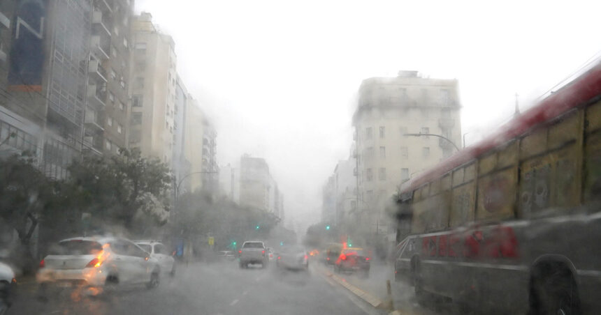 Alerta amarilla por tormentas fuertes en la Ciudad, el conurbano bonaerense y otras 11 provincias Alerta amarilla por tormentas fuertes en la Ciudad, el conurbano bonaerense y otras 11 provincias