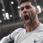 El Cuti Romero le dio el triunfo al Tottenham y MacAllister fue clave para el Liverpool